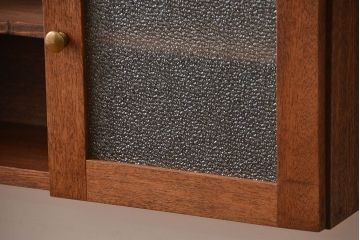 アンティーク家具　アンティーク　プレスガラス入り!古い木製のお洒落な壁掛けキャビネット