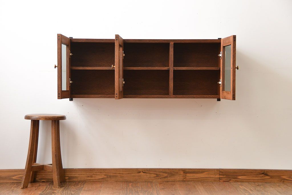 アンティーク家具　アンティーク　古い木製のお洒落な壁掛け戸棚(1)