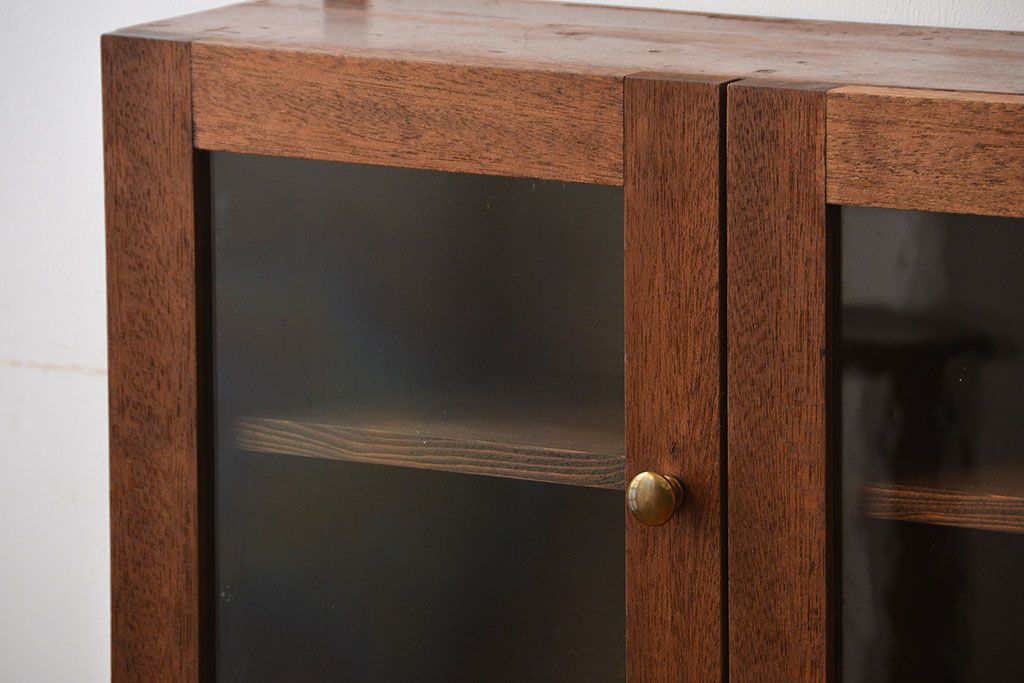 アンティーク家具　アンティーク　古い木製のお洒落な壁掛け戸棚(1)