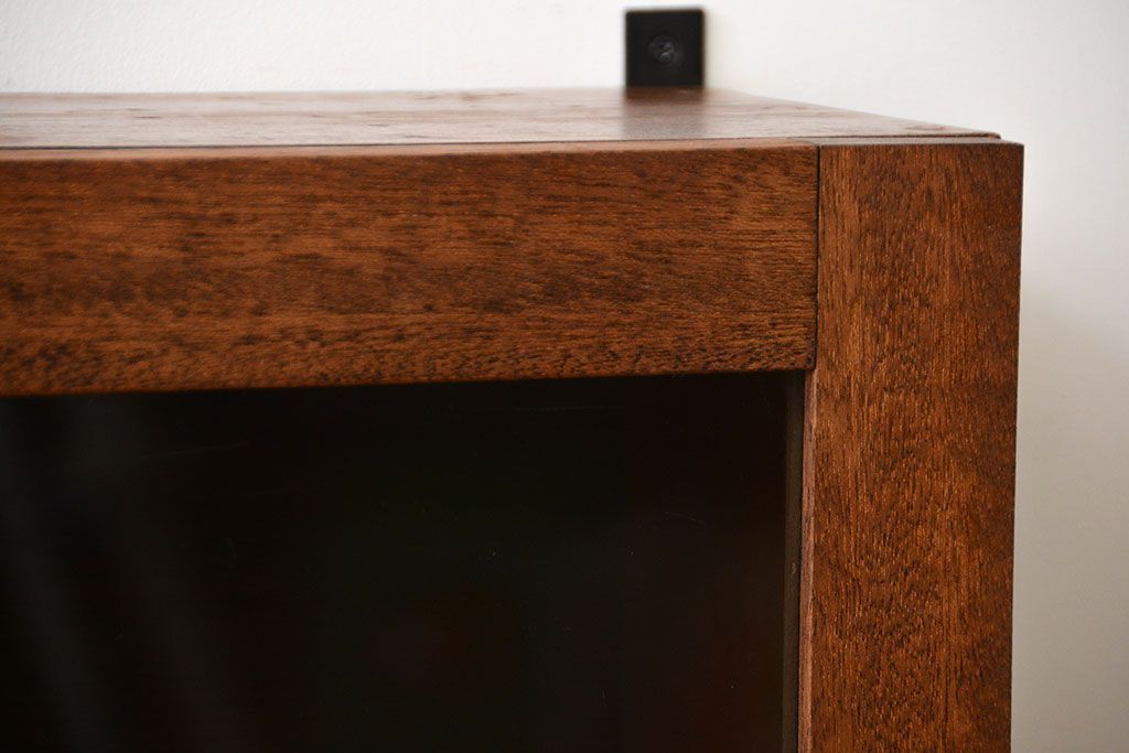 アンティーク家具　アンティーク　古い木製のお洒落な壁掛け戸棚(1)