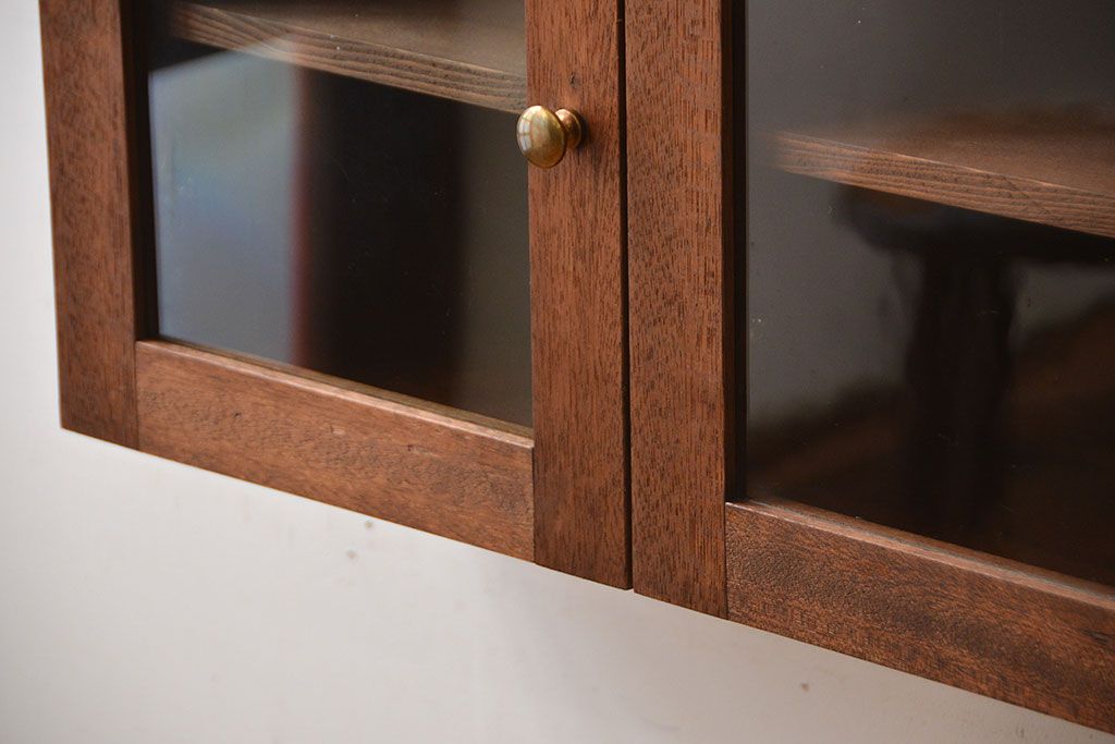 アンティーク家具　アンティーク　古い木製のお洒落な壁掛け戸棚(1)