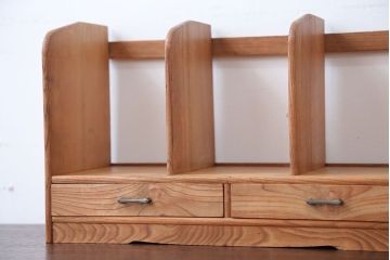レトロ家具　昭和レトロ　古い木の小さな引き出し付き本立て