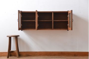 アンティーク家具　アンティーク　古い木製のお洒落な壁掛け戸棚(3)