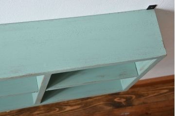 アンティーク家具　アンティークペイント　シンプルなマス目壁掛け飾り棚