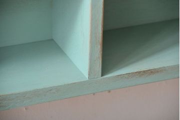 アンティーク家具　アンティークペイント　シンプルなマス目壁掛け飾り棚