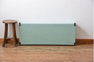 アンティーク家具　アンティークペイント　シンプルなマス目壁掛け飾り棚