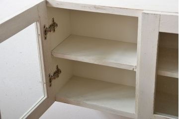 アンティーク家具　アンティークペイント　気泡ガラス入り!お洒落な壁掛け戸棚