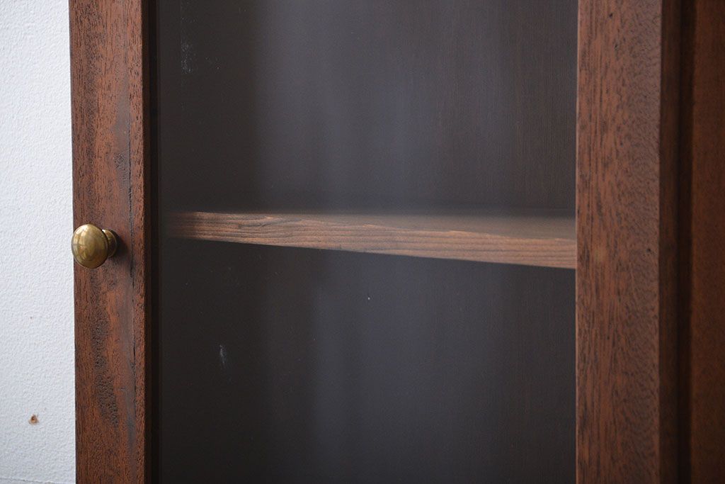 アンティーク家具　アンティーク　古い木製のお洒落な縦型壁掛け戸棚(1)