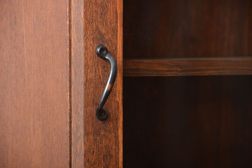 アンティーク家具　アンティーク　古い木製のお洒落な縦型壁掛け戸棚(2)