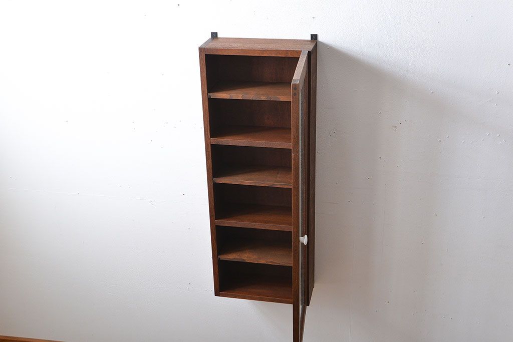 アンティーク家具　アンティーク　気泡ガラス入り!古い木製のお洒落な縦型壁掛け戸棚