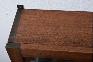 アンティーク家具　アンティーク　気泡ガラス入り!古い木製のお洒落な縦型壁掛け戸棚