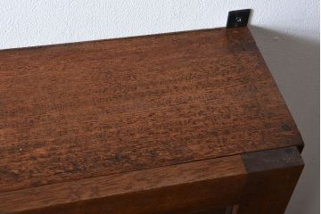 アンティーク家具　アンティーク　気泡ガラス入り!古い木製のお洒落な縦型壁掛け戸棚