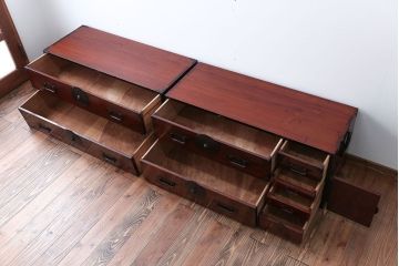 アンティーク家具　古民具・骨董　前面栗材!丸金具の重ね最上箪笥