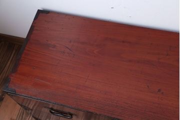 アンティーク家具　古民具・骨董　前面栗材!丸金具の重ね最上箪笥
