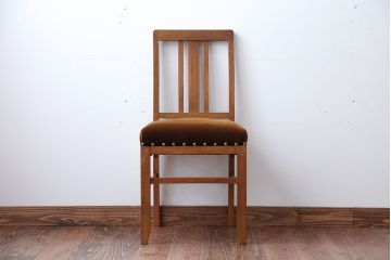 レトロ家具　昭和レトロ　ナチュラルな古い木製のアンティークチェア