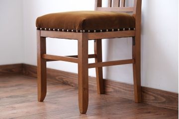 レトロ家具　昭和レトロ　ナチュラルな古い木製のアンティークチェア