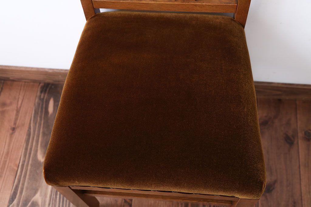 レトロ家具　昭和レトロ　ナチュラルな古い木製のアンティークチェア