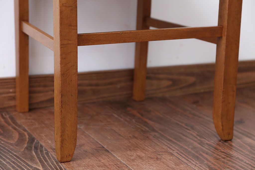 レトロ家具　昭和レトロ　ナチュラルな古い木製のアンティークチェア