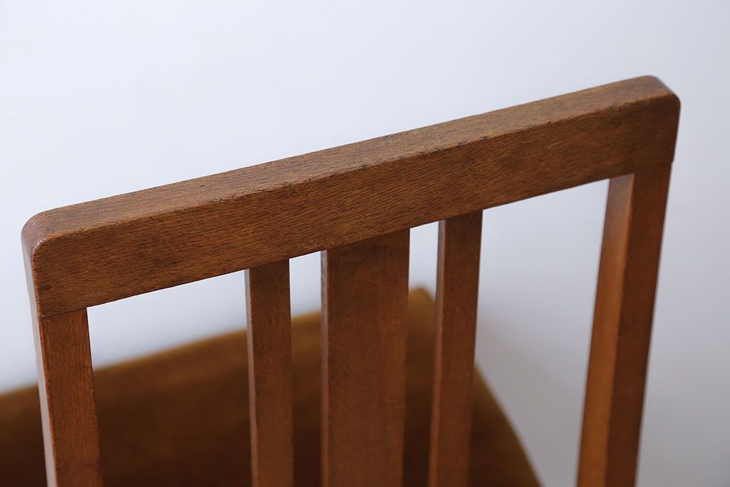 レトロ家具　昭和レトロ　ナチュラルな古い木製のアンティークチェア