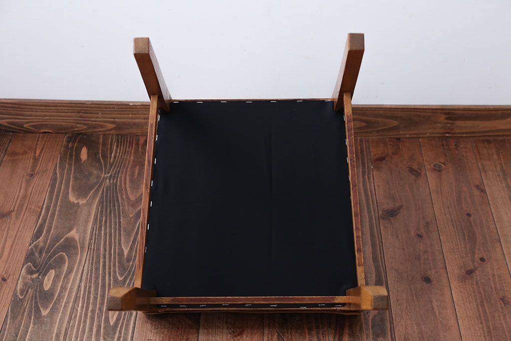 レトロ家具　昭和レトロ　ナチュラルな古い木製のアンティークチェア