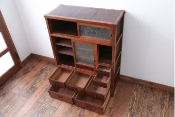 アンティーク家具　和製アンティーク　結霜ガラス入り!おしゃれな茶箪笥
