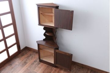 中古　美品!永田良介商店製の優美で高級なコーナーキャビネット(定価約42万円)