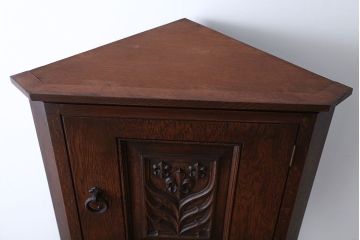 中古　美品!永田良介商店製の優美で高級なコーナーキャビネット(定価約42万円)