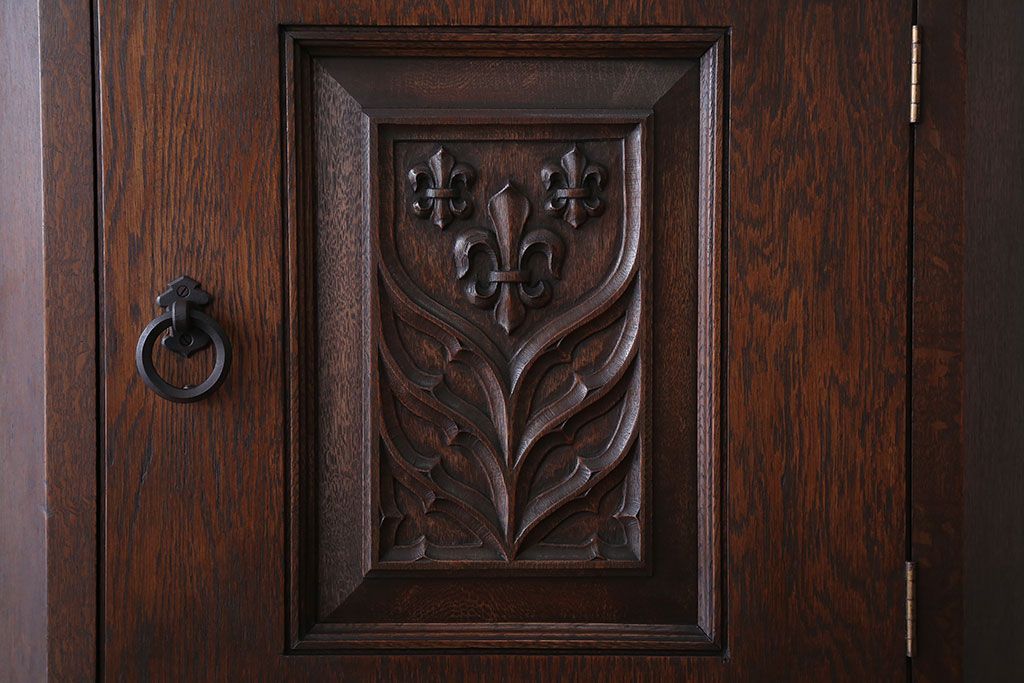 中古　美品!永田良介商店製の優美で高級なコーナーキャビネット(定価約42万円)