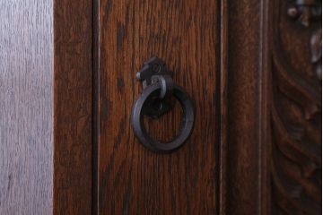 中古　美品!永田良介商店製の優美で高級なコーナーキャビネット(定価約42万円)