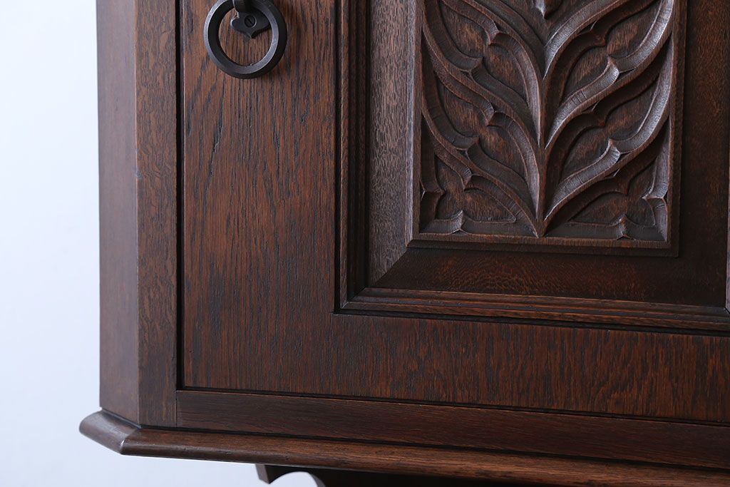 中古　美品!永田良介商店製の優美で高級なコーナーキャビネット(定価約42万円)