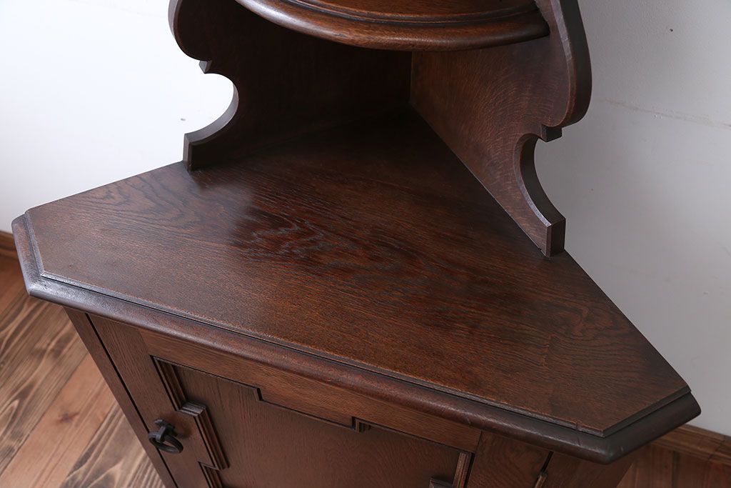 中古　美品!永田良介商店製の優美で高級なコーナーキャビネット(定価約42万円)