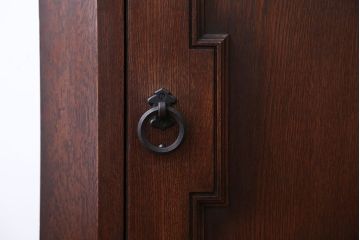 中古　美品!永田良介商店製の優美で高級なコーナーキャビネット(定価約42万円)