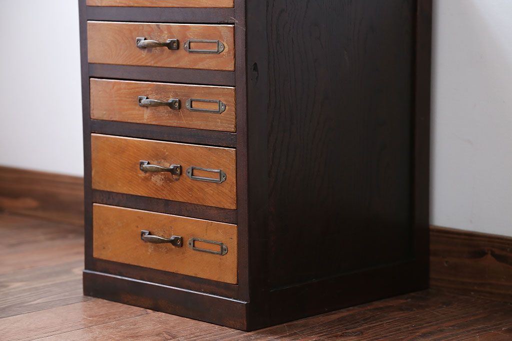 レトロ家具　アンティーク　ネームプレート付き!レトロな小引き出し