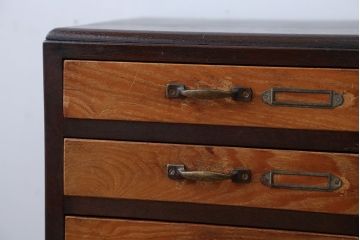 レトロ家具　アンティーク　ネームプレート付き!レトロな小引き出し