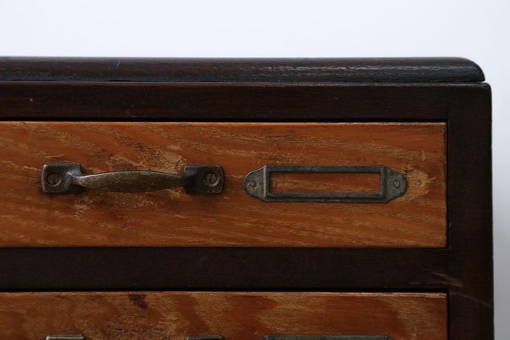 レトロ家具　アンティーク　ネームプレート付き!レトロな小引き出し