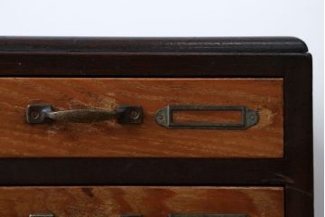 レトロ家具　アンティーク　ネームプレート付き!レトロな小引き出し