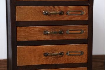 レトロ家具　アンティーク　ネームプレート付き!レトロな小引き出し