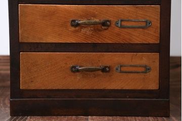 レトロ家具　アンティーク　ネームプレート付き!レトロな小引き出し