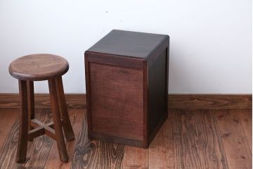 レトロ家具　アンティーク　ネームプレート付き!レトロな小引き出し