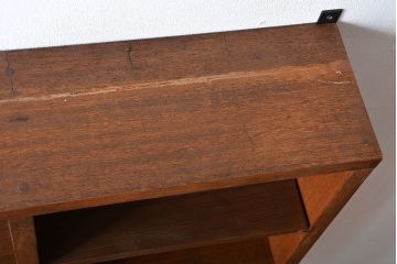 アンティーク家具　アンティーク　シンプルでナチュラルな縦型の壁掛けマス目飾り棚(1)