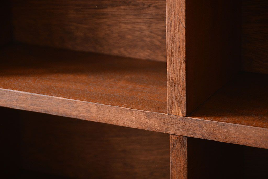 アンティーク家具　アンティーク　シンプルでナチュラルな縦型の壁掛けマス目飾り棚(1)