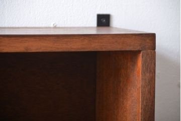 アンティーク家具　アンティーク　シンプルでナチュラルな縦型の壁掛けマス目飾り棚(2)