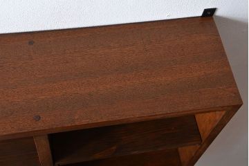 アンティーク家具　アンティーク　シンプルでナチュラルな縦型の壁掛けマス目飾り棚(3)