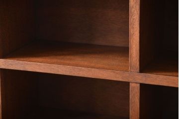 アンティーク家具　アンティーク　シンプルでナチュラルな縦型の壁掛けマス目飾り棚(3)