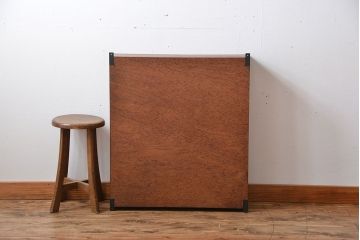 アンティーク家具　アンティーク　シンプルでナチュラルな縦型の壁掛けマス目飾り棚(3)