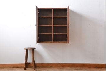 アンティーク家具　アンティーク　気泡ガラス入り!シンプルでナチュラルな縦型の壁掛け戸棚(2)