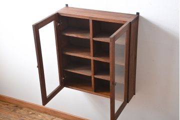 アンティーク家具　アンティーク　気泡ガラス入り!シンプルでナチュラルな縦型の壁掛け戸棚(2)