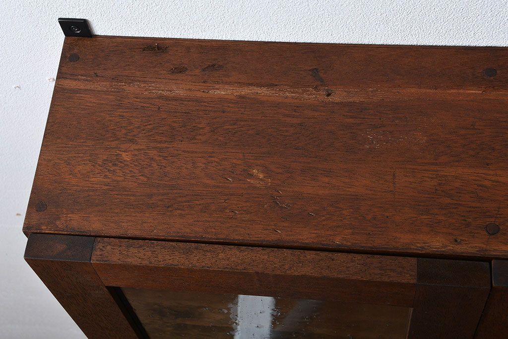 アンティーク家具　アンティーク　気泡ガラス入り!シンプルでナチュラルな縦型の壁掛け戸棚(2)