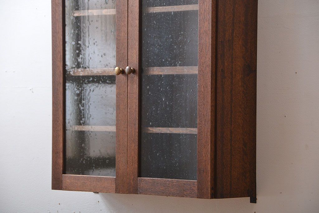 アンティーク家具　アンティーク　気泡ガラス入り!シンプルでナチュラルな縦型の壁掛け戸棚(2)