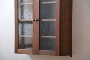 アンティーク家具　アンティーク　気泡ガラス入り!シンプルでナチュラルな縦型の壁掛け戸棚(2)